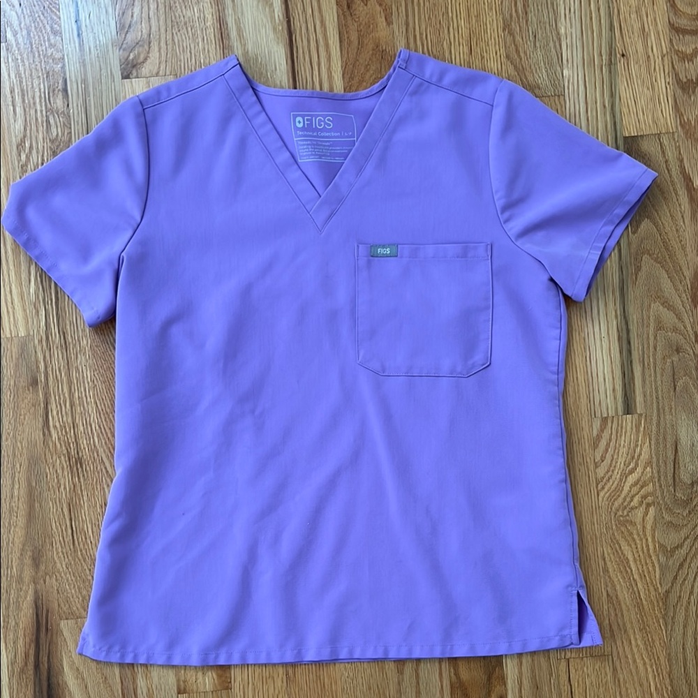 Figs Catarina Scrub Top
Color: lilac dawn 🪻
Size: small/petite